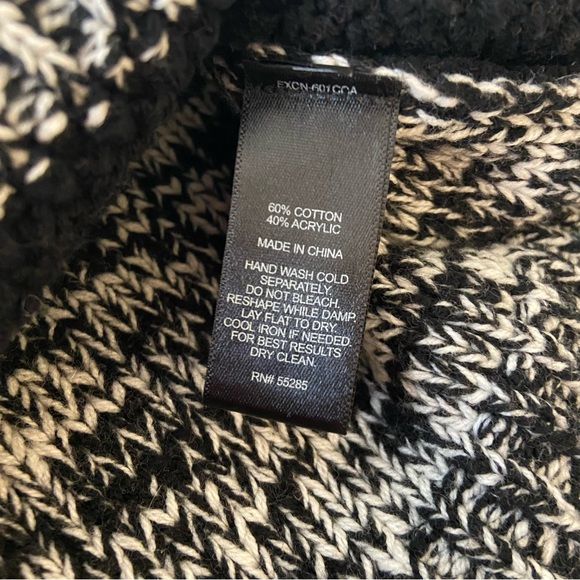 Express Black & White Color-blocked Striped Knit Sweater - Picture 12 of 15